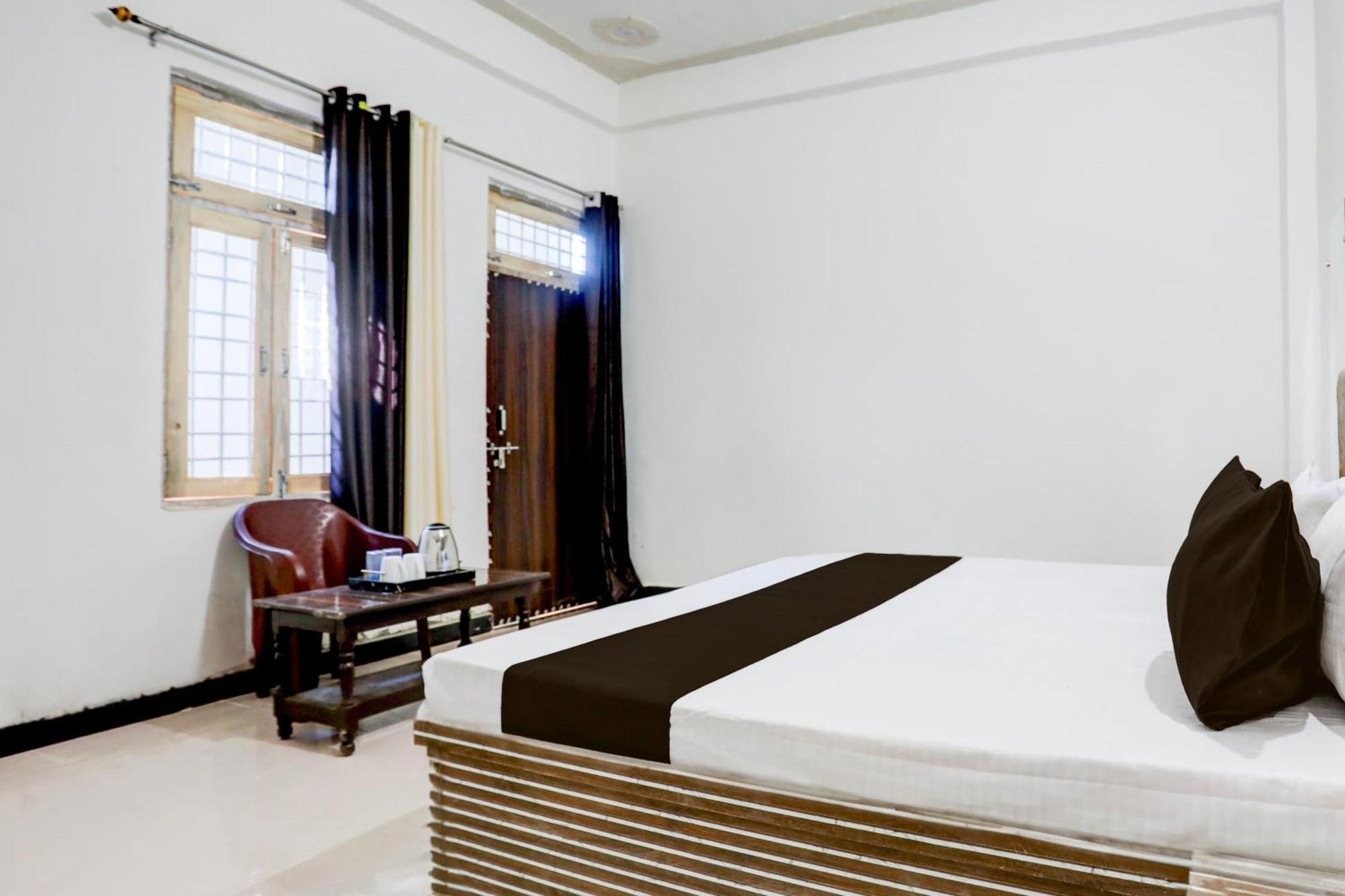Hotel O Kanha Galaxy Brothers Group カーンプル エクステリア 写真