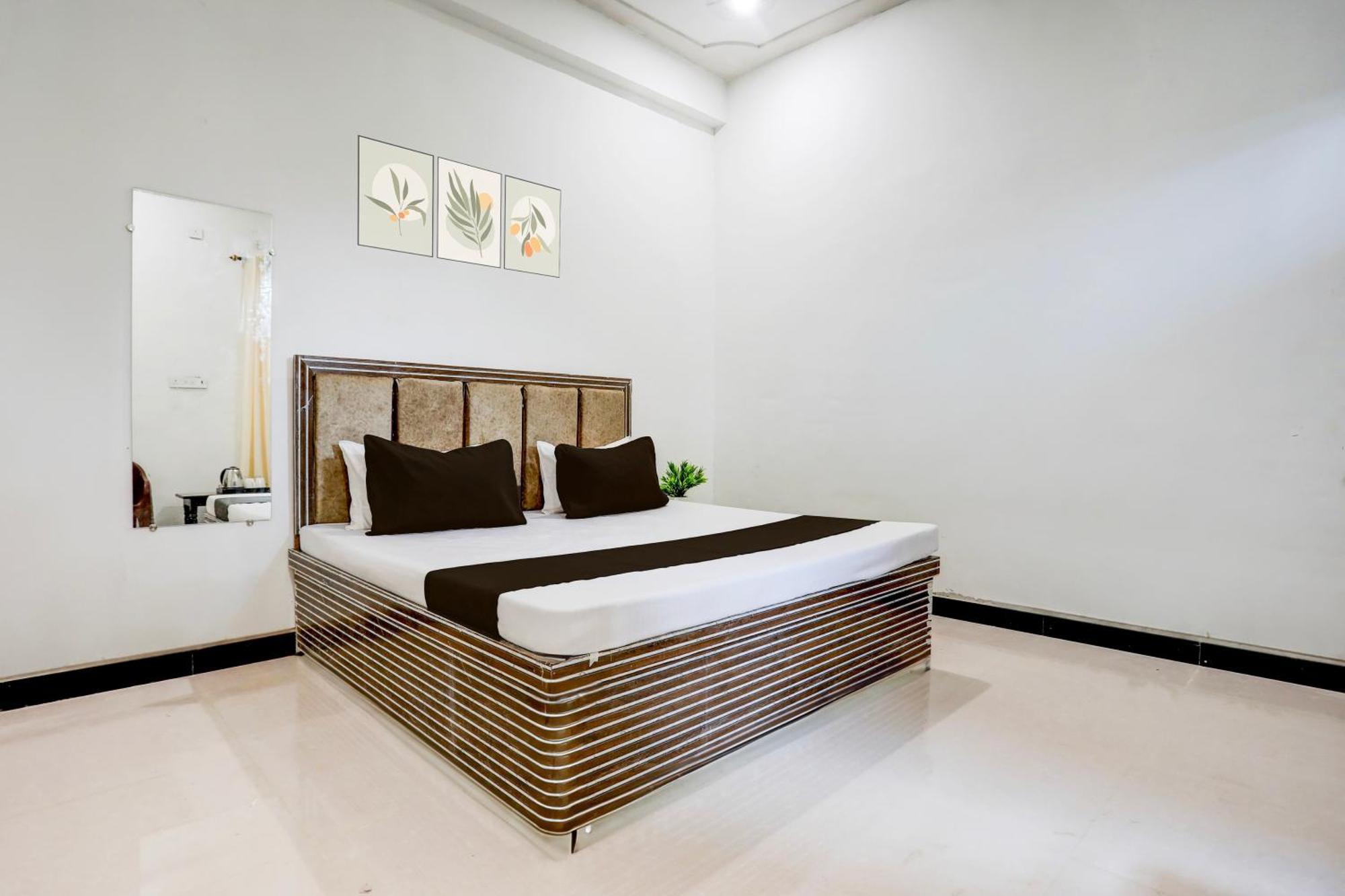 Hotel O Kanha Galaxy Brothers Group カーンプル エクステリア 写真