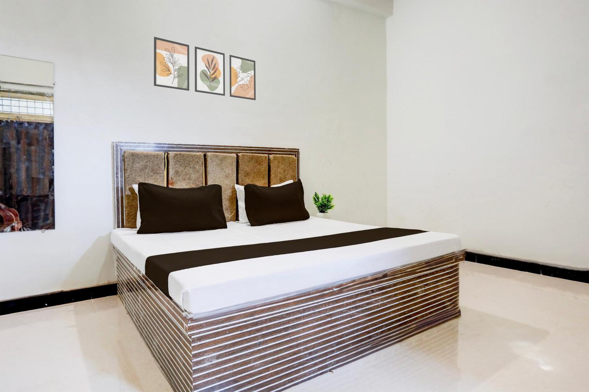 Hotel O Kanha Galaxy Brothers Group カーンプル エクステリア 写真