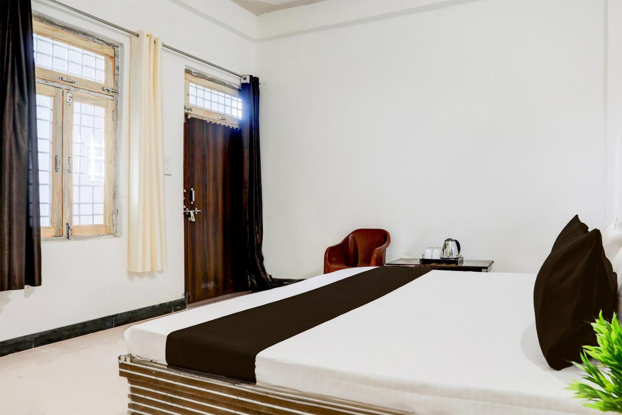 Hotel O Kanha Galaxy Brothers Group カーンプル エクステリア 写真