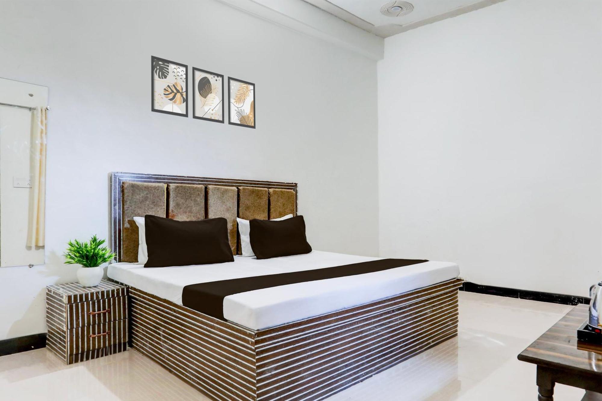 Hotel O Kanha Galaxy Brothers Group カーンプル エクステリア 写真