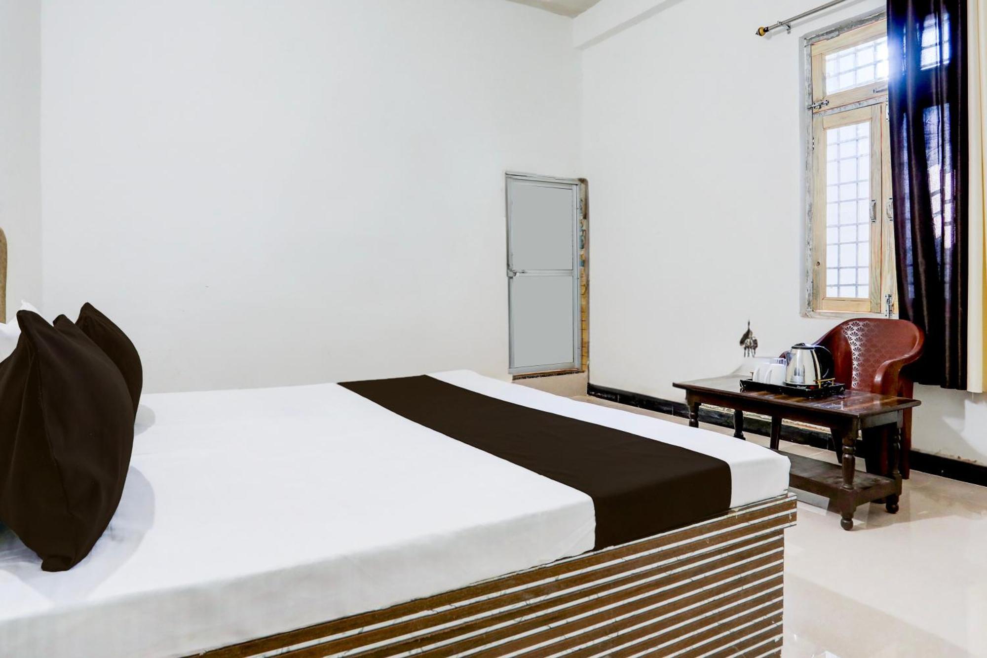 Hotel O Kanha Galaxy Brothers Group カーンプル エクステリア 写真