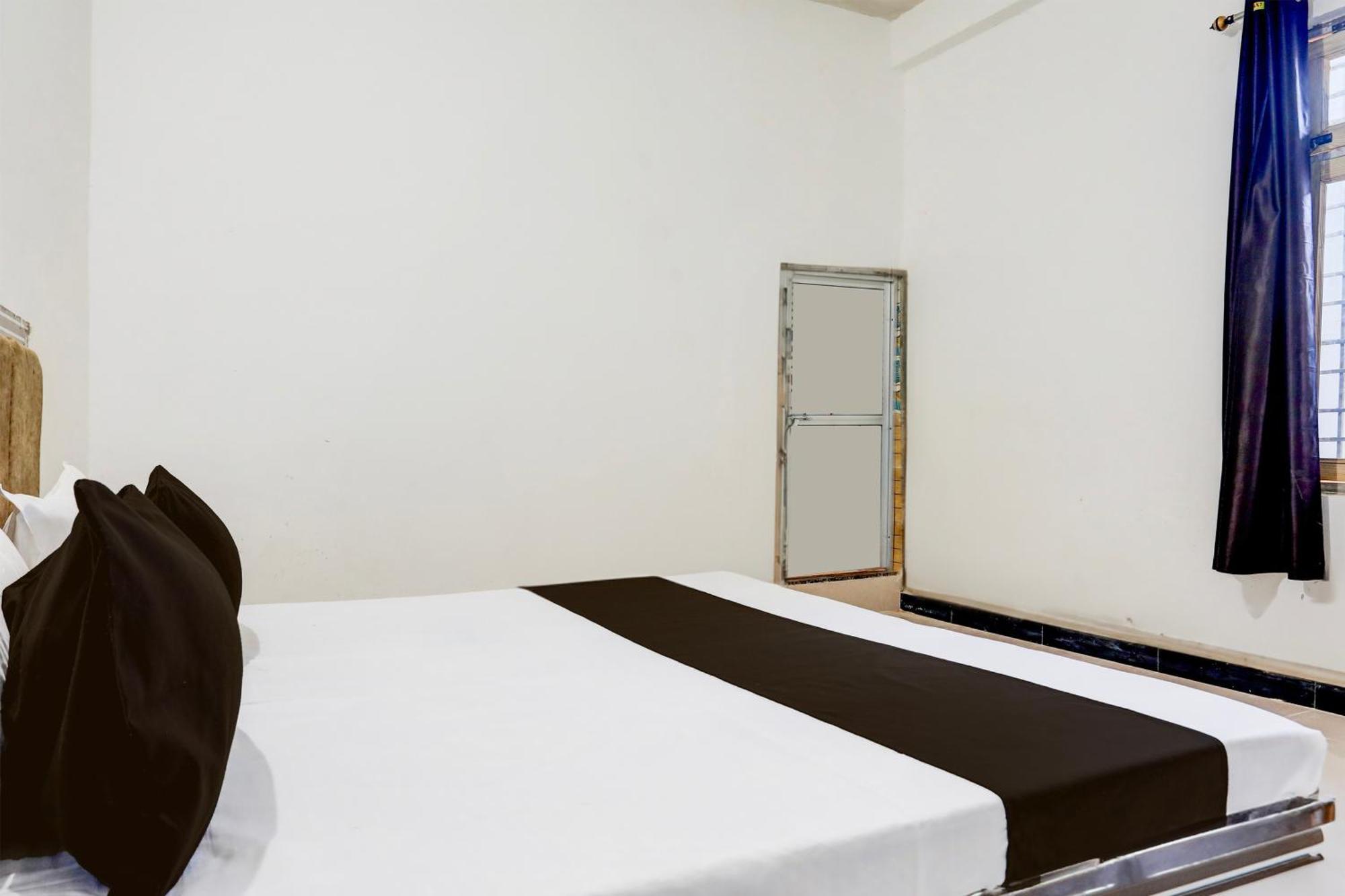 Hotel O Kanha Galaxy Brothers Group カーンプル エクステリア 写真