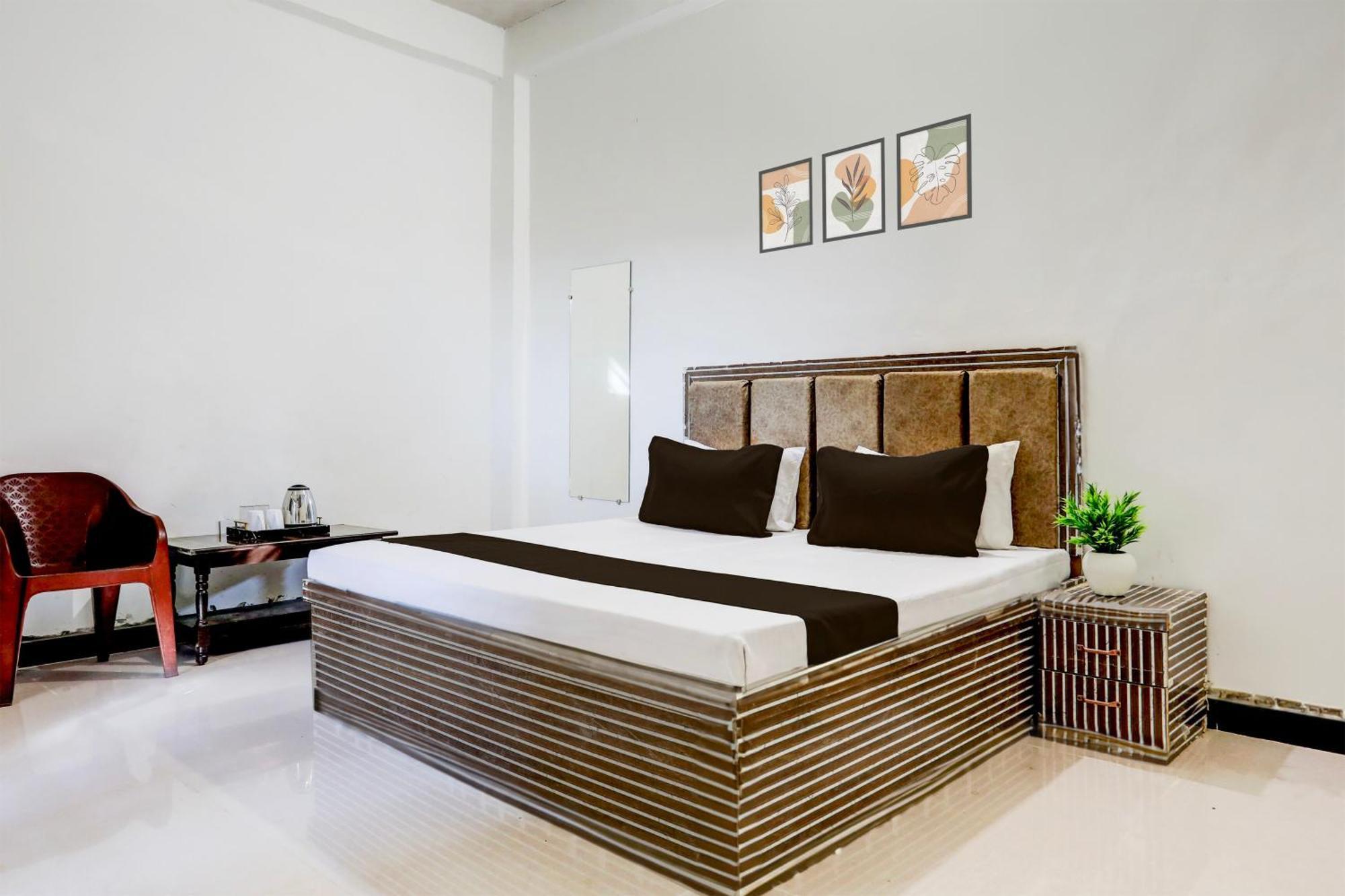 Hotel O Kanha Galaxy Brothers Group カーンプル エクステリア 写真