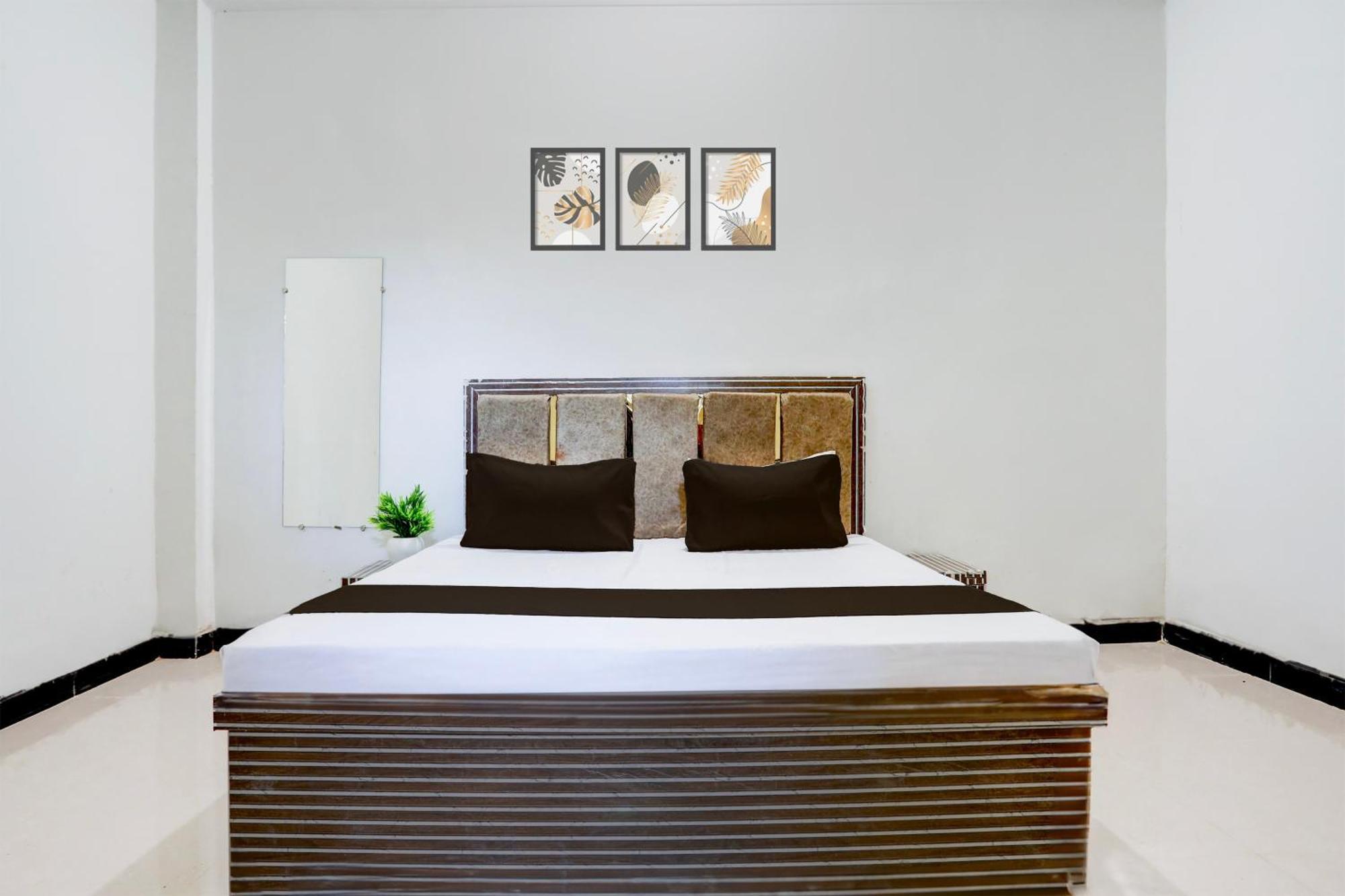 Hotel O Kanha Galaxy Brothers Group カーンプル エクステリア 写真